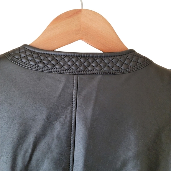 Denim & Company faux leather Embroidered front‎ zip lined jacket - Picture 10 of 16